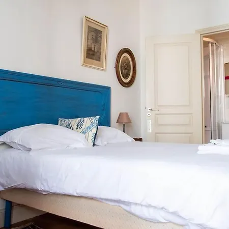 Apartment De Caractere Au Coeur De Poitiers